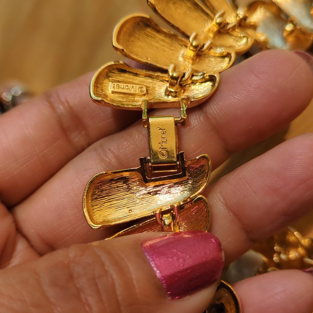 Monet Choker Beige Gold Tone Designer Signed Vintage 1980s 1990s. - Picture 13 of 14